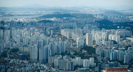 지난해 12월 전국 아파트 입주율은 67.3%로 전년 11월과 비교하면 5.0%포인트(p) 하락한 것으로 나타났다. 미입주 원인으로는 '기존 주택 매각 지연'이었다./사진=뉴스1