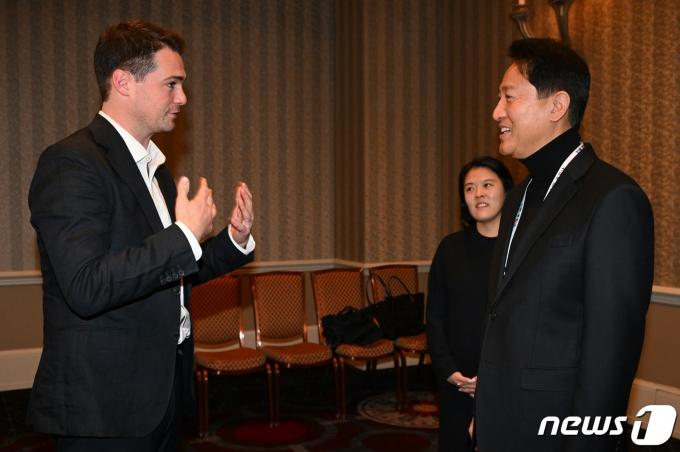 [사진] MLB 부사장 만나는 오세훈 서울시장