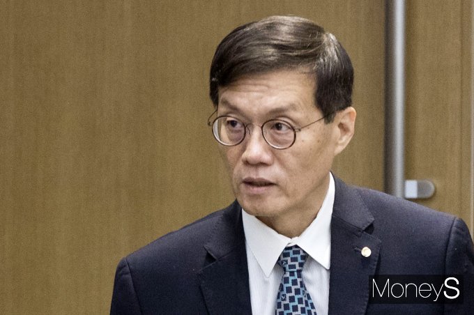 [머니S포토] 올해 첫 금통위 참석한 이창용 한은 총재