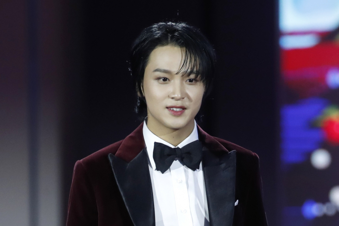 그룹 NCT 멤버 해찬이 실내 흡연으로 과태료 처분을 받았다. 사진은 지난해 12월 인천 중구 인스파이어 아레나에서 열린 '2023 SBS 가요대전' 레드카펫 행사에 참석한 그룹 NCT 해찬. /사진=뉴스1 
