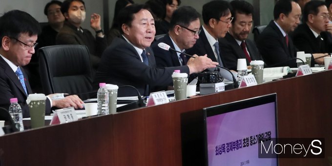 [머니S픽] 최상목 부총리, 취임 이후 경제6단체중 중기중앙회 먼저 찾아