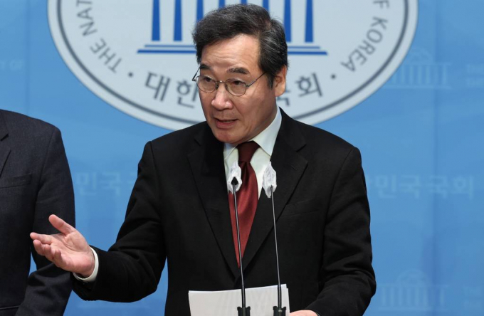 더불어민주당 탈당을 선언한 이낙연 전 대표가 이준석 전 국민의힘 대표와의 연대 의사를 밝혔다. 사진은 지난 11일 오후 서울 여의도 국회에서 더불어민주당 탈당 선언 기자회견을 하고 있는 이낙연 전 더불어민주당 대표. /사진=뉴시스