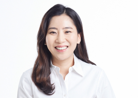 허리띠 졸라맨 컬리 김슬아, IPO 재시동 거나