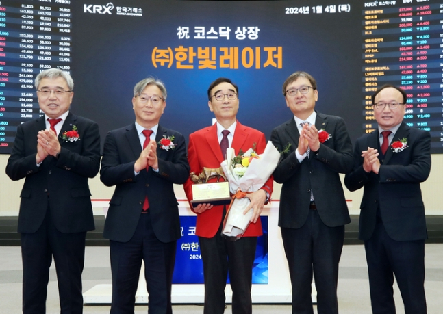 DB금융스팩10호와 합병을 통해 증시에 입성한 한빛레이저 주가가 강세다. /사진=한국거래소 제공