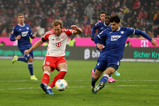 바이에른 뮌헨이 후반기 첫 경기에서 호펜하임에 3-0으로 승리했다. 사진은 이날 해리 케인이 팀의 3번째 골을 기록하는 장면. /사진=로이터