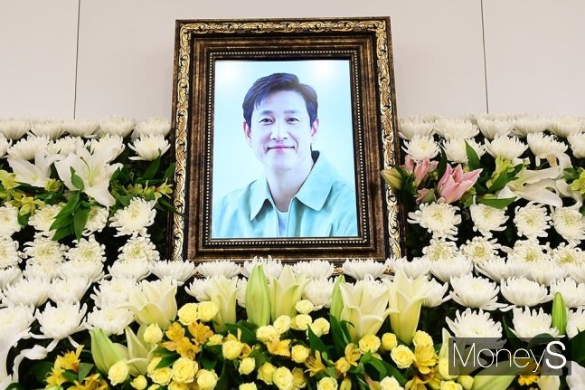 고(故) 이선균이 미국 오스틴 영화 비평가 협회 특별상을 수상해 눈길을 끈다. /사진=사진공동취재단