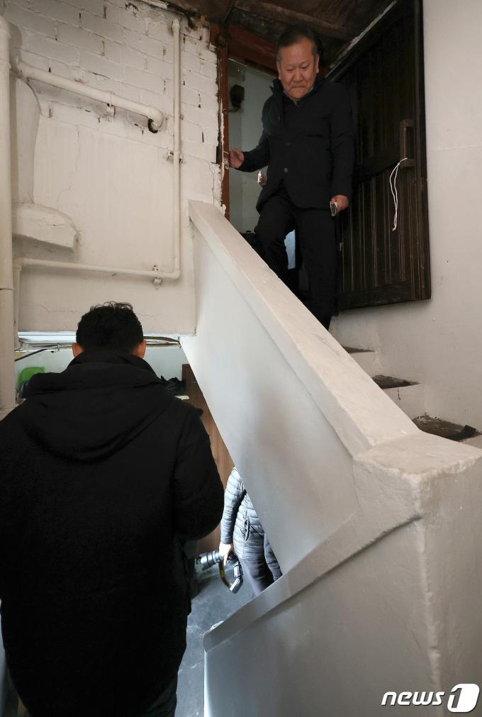 [사진] 쪽방촌 점검 나선 이상민 장관