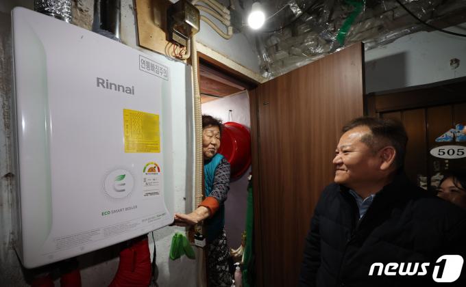 [사진] 이상민 행정안전부 장관, 겨울철 재난 취약 현장 안전 점검