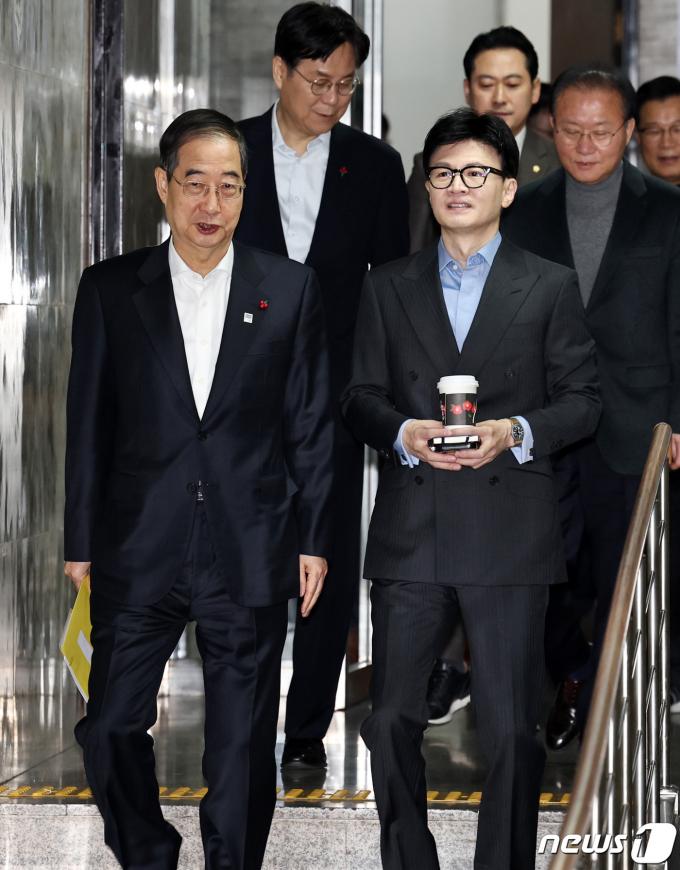[사진] 고위당정협의회 참석하는 한덕수 총리와 한동훈 비대위원장