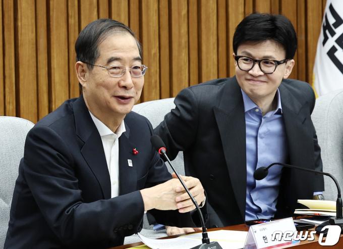[사진] 발언하는 한덕수 총리