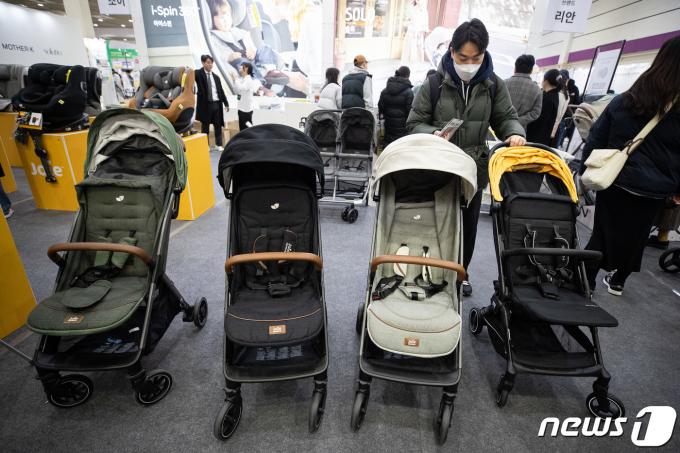 [사진] 어떤 유모차가 좋을까