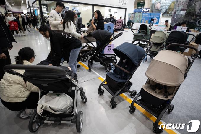 [사진] 어떤 유모차가 좋을까?