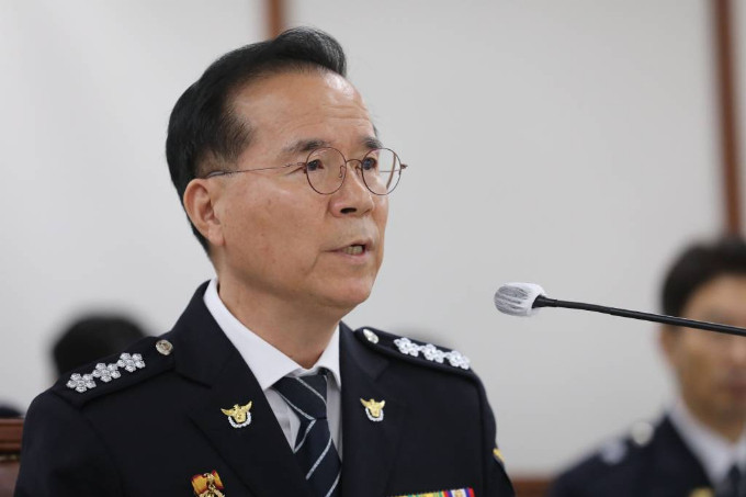 '이태원 참사' 사건과 관련해 김광호 서울지방경찰청장과 최성범 용산소방서장의 기소 여부를 판단하기 위한 외부 위원들의 권고안이 15일 나온다. 사진은 김광호 서울경찰청장이 지난해 10월16일 오후 서울 종로구 서울경찰청에서 열린 행정안전위원회의 서울경찰청 국정감사에서 의원 질의에 답하는 모습. /사진=뉴시스