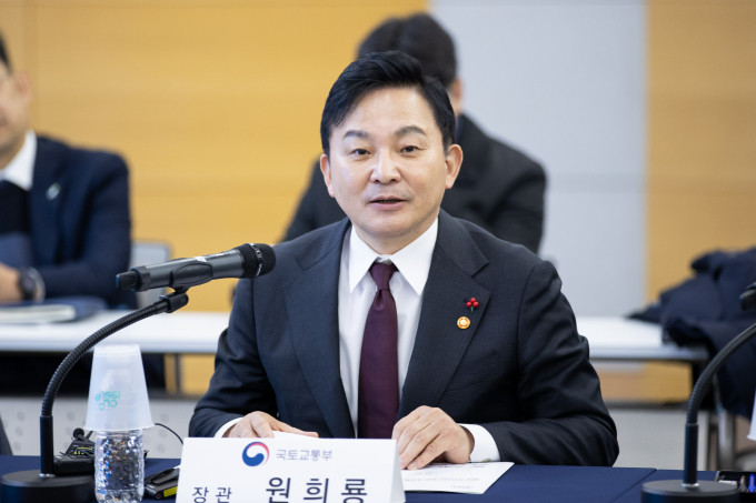 오는 16일 진행되는 국민의힘 인천시당 신년인사회에 원희룡 전 국토교통부 장관이 참석한다. 사진은 원 전 장관이 지난해 12월18일 충남 천안시청에서 ‘국토교통부-충청남도 현안회의’를 주재하는 모습. /사진=뉴스1(국토부 제공)