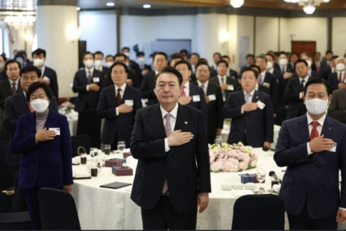 김경희 시장은 지난 28일 서울 용산구 전쟁기념관에서 열린 국정설명회에 참석해 지역현안을 건의했다. / 사진제공=이천시