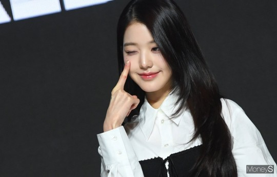 사진은 지난해 3월 서울 영등포구 여의도동 콘래드서울에서 열린 첫 번째 정규 앨범 '아이해브 아이브'(I've IVE) 발매 기자간담회에 참석한 걸그룹 아이브 멤버 장원영. /사진=장동규 기자