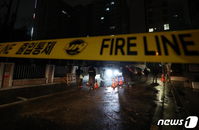[사진] 복구 공사에 통제된 신정가압장 일대