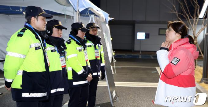 [사진] 동계청소년올림픽대회 개막 앞두고 선수촌 방문한 장미란