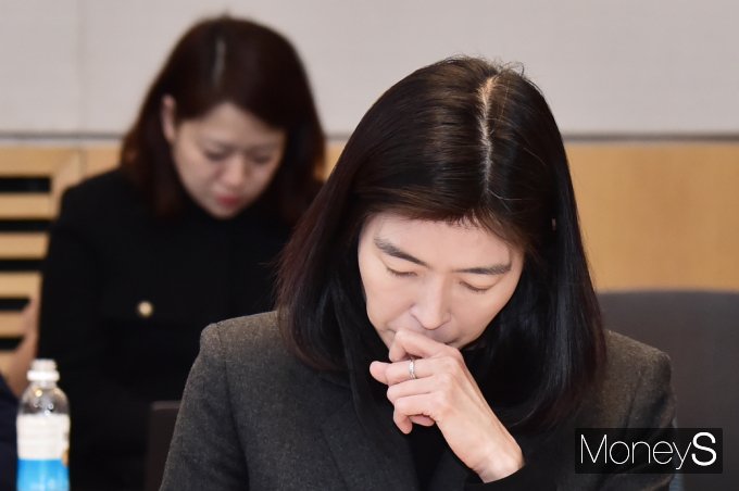 ▲ 이종호 장관 발언 중 잠시 생각에 잠긴 정신아 카카오 대표(내정자)