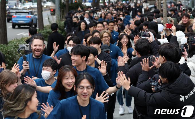 [사진] 애플스토어 홍대 오픈