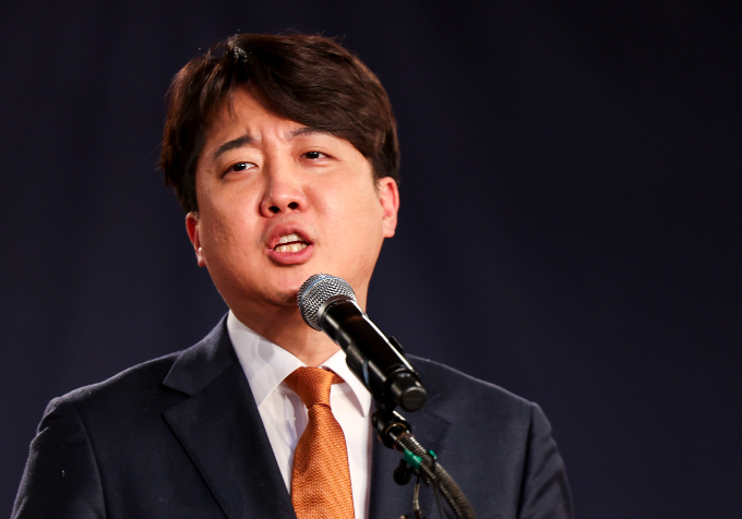 이준석 전 국민의힘 대표가 주도한 개혁신당이 지난 20일 공식 출범했다. 사진은 지난 16일 새로운미래 출범식에서 축사를 한 이준석 전 대표. /사진=뉴시스
