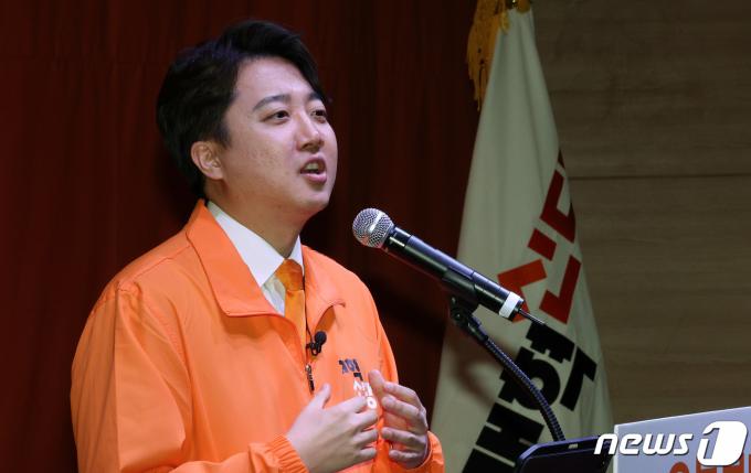 [사진] 이준석 개혁신당 당대표 수락 연설