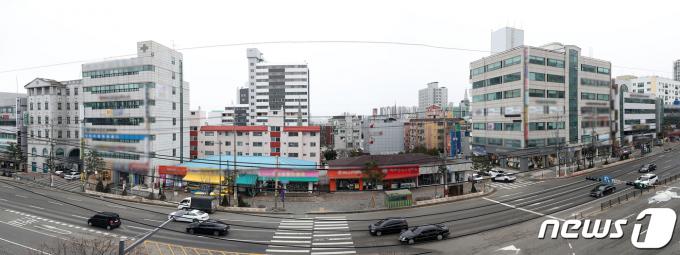 [사진] 이재명 대표 지역구 사무실 코 앞에 원희룡 전 장관 사무실