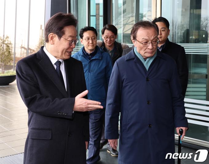 [사진] '이쪽으로'