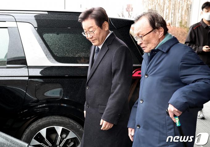 [사진] 이해찬 배웅하는 이재명 대표