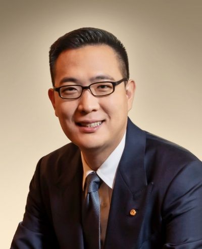 김동선 한화갤러리아 전략본부장(부사장)이 이달 그룹 지주사 (주)한화 부사장에 추가 임명됐다. /사진=한화