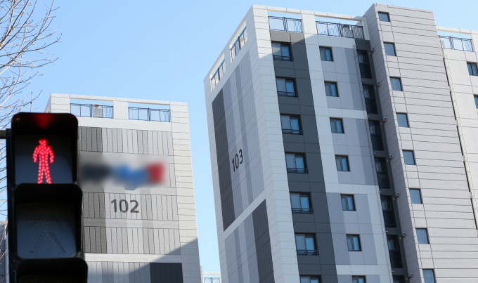 고도제한을 어겨 입주가 불발된 김포시 한 아파트 단지 시공사가 초과 부분을 철거하는 재시공에 들어간다. 사진은 해당 아파트 단지. /사진=뉴스1