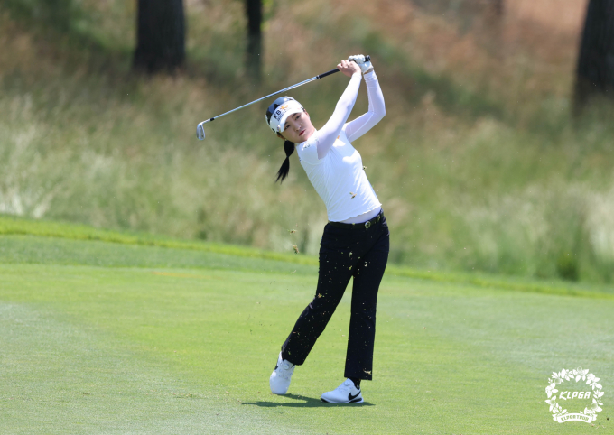 2024시즌 KLPGA 투어가 30개 대회 총상금 320억원 규모로 진행된다. 사진은 지난해 KLPGA 투어 상금·대상 수상자 이예원. /사진= KLPGA