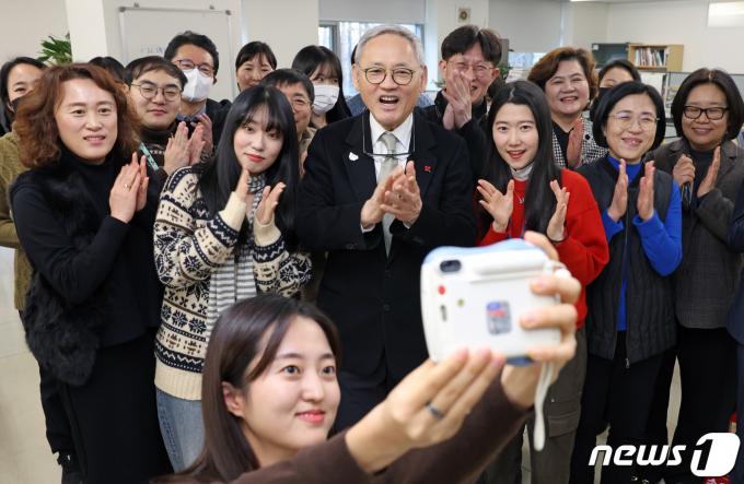 [사진] 유인촌 장관과의 셀피 타임