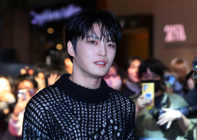 가수 김재중이 자신의 일상을 스토킹하는 사생택시를 상대로 법적 대응에 나서겠다고 밝혔다. 사진은 지난해 12월 서울 송파구 롯데시네마 월드타워에서 열린 영화 '노량: 죽음의 바다' 레드카펫 행사에 참석한 가수 김재중. /사진=뉴시스