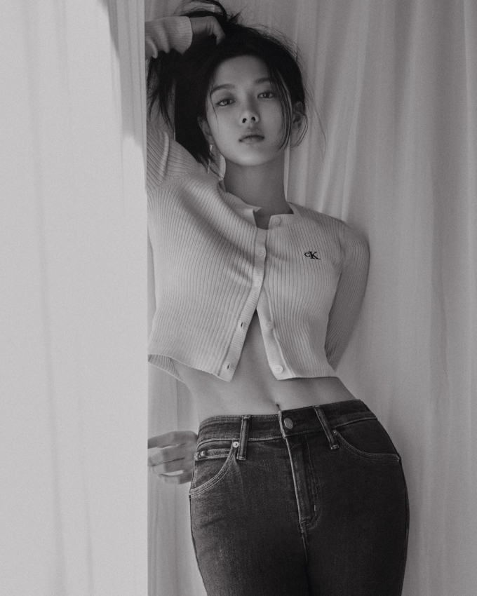 사진=김유정 인스타그램/ 캘빈클라인