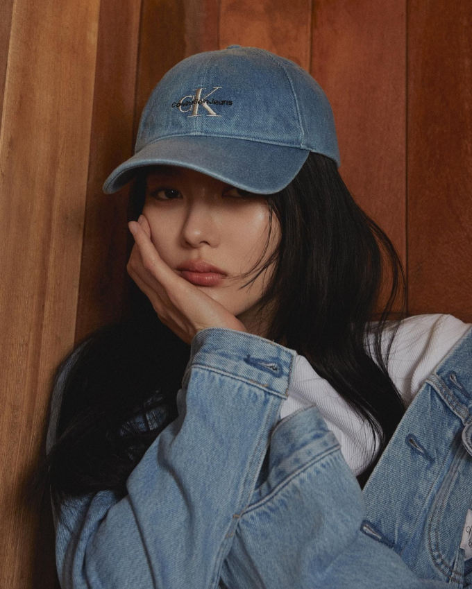 사진=김유정 인스타그램/ 캘빈클라인