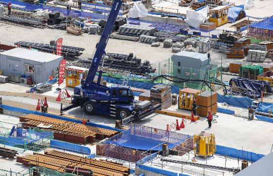 대한건설정책연구원은 24일 '2024년 1월 건설경기실사지수(SC-BSI)' 자료를 통해 지난 건설경기 평가는 전월과 비슷했으며 1월도 유사한 수준에 머무를 것으로 예측했다./사진=뉴스1 