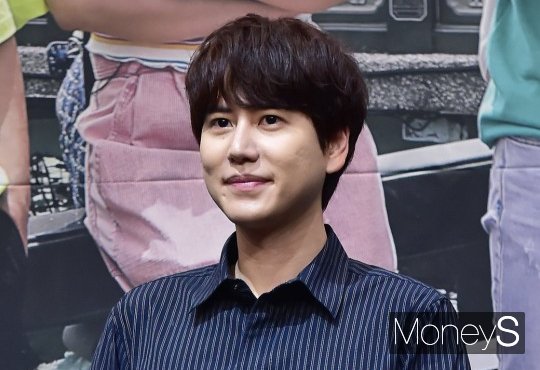 그룹 슈퍼주니어 규현이 SM엔터테인먼트(이하 'SM')에서 안테나로 이적 후 그룹 활동으로 SM을 방문할 때 주차비를 따로 낸다고 밝힌 것을 해명했다. 사진은 지난 2019년 6월 서울 구로구 라마다호텔에서 열린 tvN 예능 프로그램 '더 짠내투어(연출 손창우 안제민 김효연)' 제작발표회에서의 규현. /사진=임한별 기자