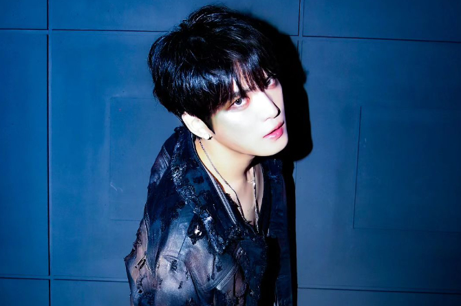 아이돌 그룹 '동방신기' 출신 가수 김재중이 연예인의 사생활을 일거수일투족을 따라다니는 '사생팬'을 태운 이른바 '사생택시'에 대한 법적 대응을 예고했다. /사진=김재중 인스타그램