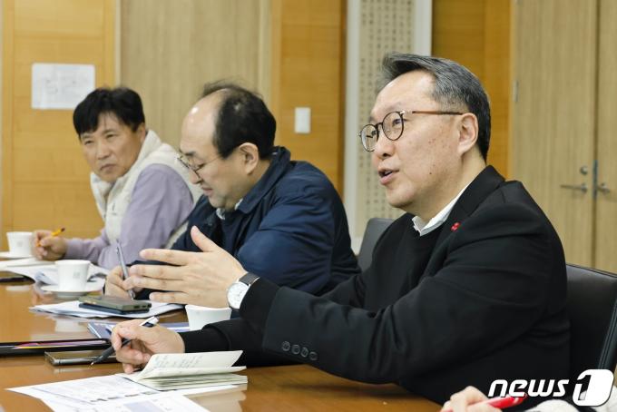 [사진] 박민수 차관, 국립소록도병원 방문