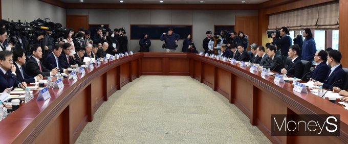 [머니S픽] 증권업계 만난 금융당국…