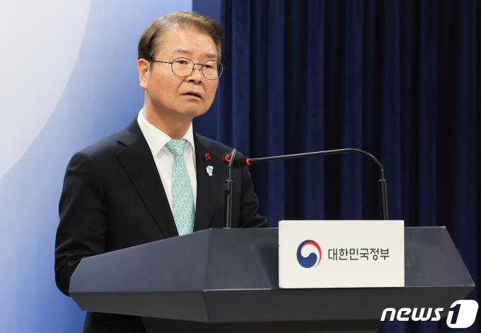 [사진] 아정식 고용장관 