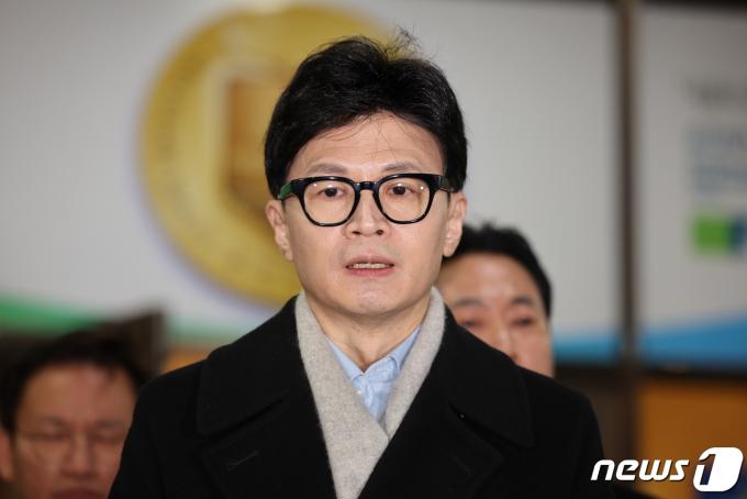 [사진] 배현진 의원 병문안 마친 한동훈