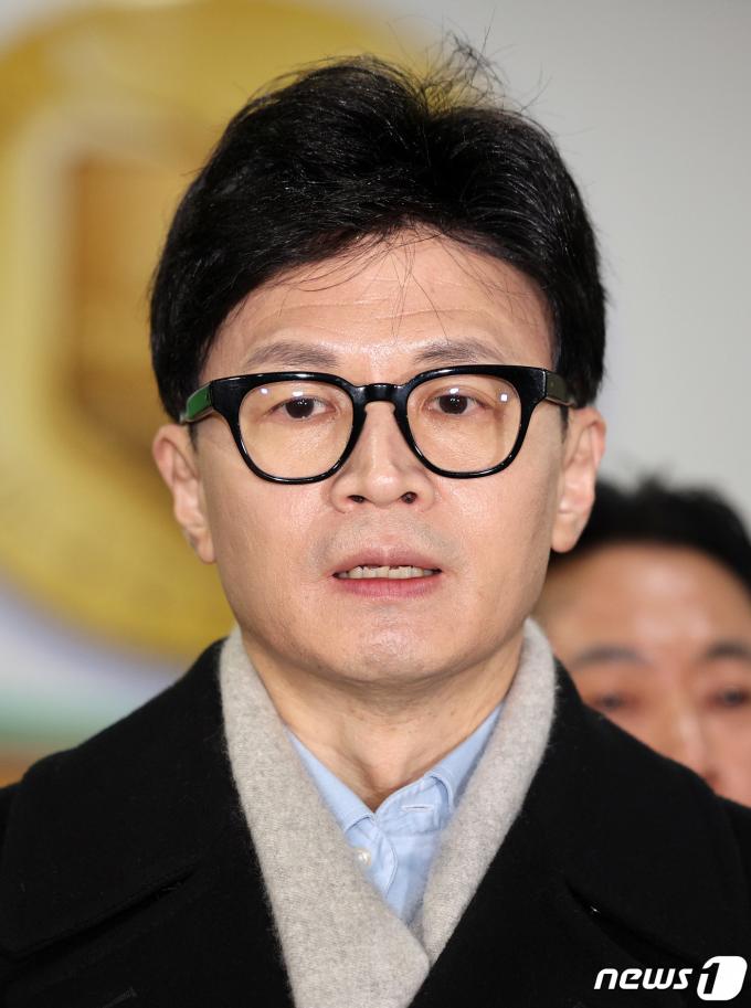 [사진] 배현진 의원 병문안 마친 한동훈