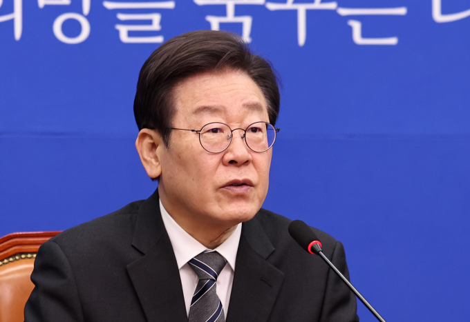 26일 더불어민주당이 이재명 민주당 대표가 오는 31일 신년 기자회견을 진행한다고 밝혔다. 사진은 이 대표가 26일 서울 여의도 국회에서 열린 최고위원회의에서 모두발언을 하는 모습. /사진=뉴스1