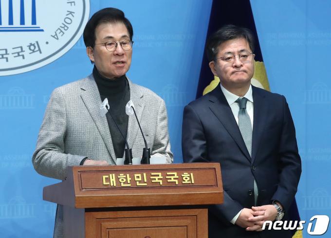 [사진] '미래대연합·새로운미래 공동창당 발표'