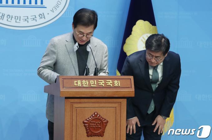 [사진] '미래대연합·새로운미래 공동창당 발표'