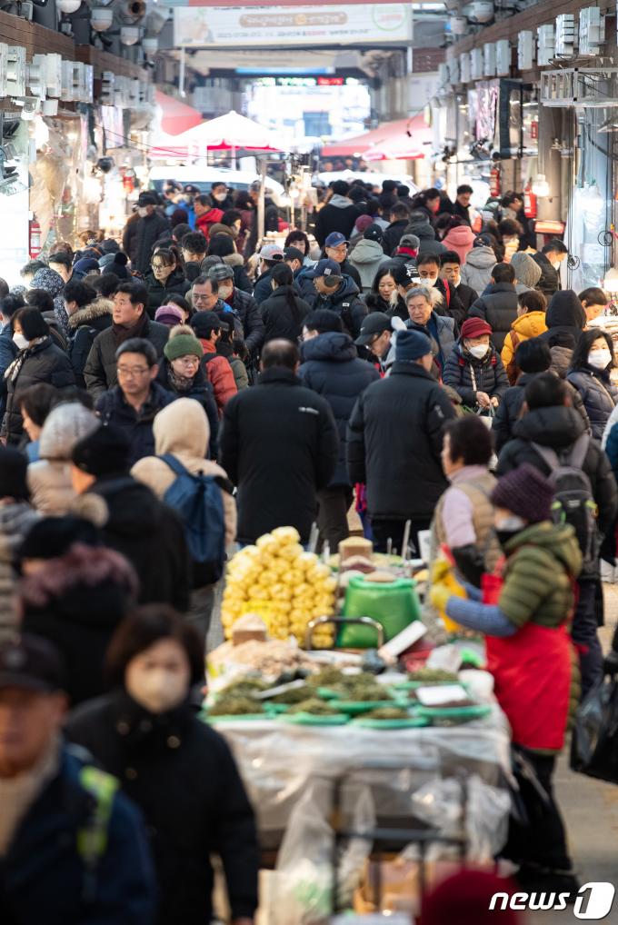 [사진] 북적이는 전통시장