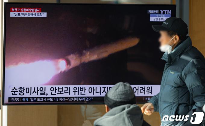 [사진] 나흘만에 순항미사일 발사한 북한