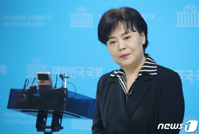 [사진] 제22대 총선 출마 선언하는 윤희숙 전 의원